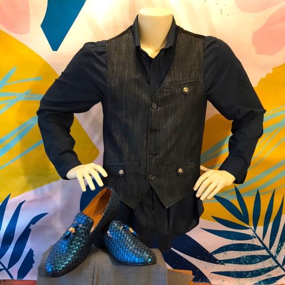 Escapism Casual Vest - Picture 1 of 17